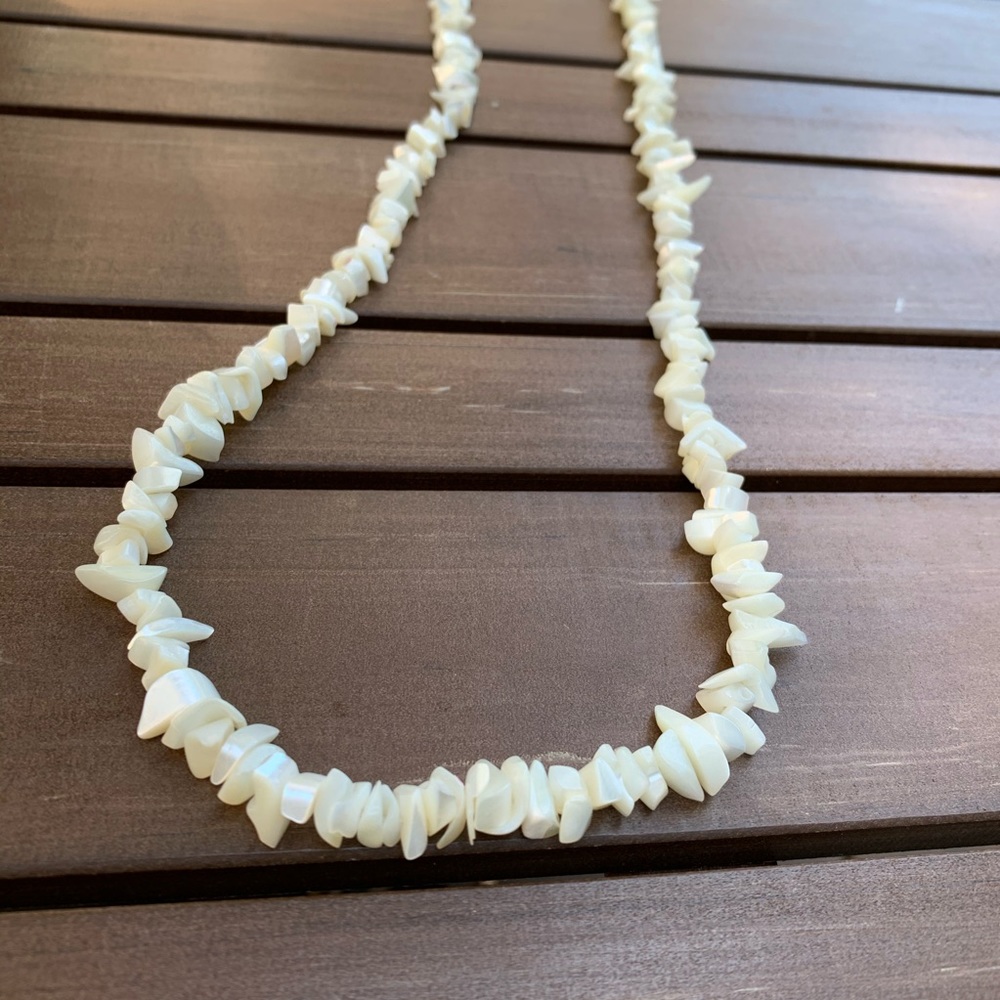 Shell Necklace - Picture 3 of 3